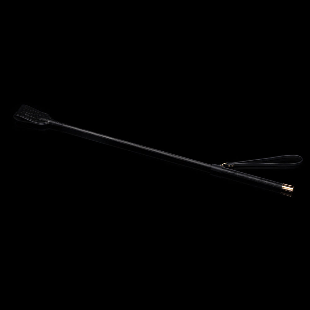 Sovereign Leather Riding Crop — leather riding crop — fine leather tip